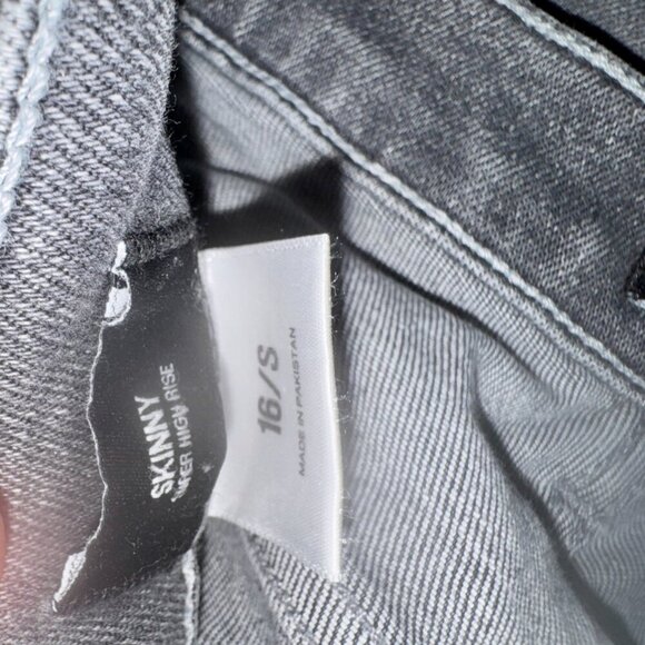 Express Super High Rise Skinny Jeans | Size 16 Short | Distressed Gray - Picture 8 of 8